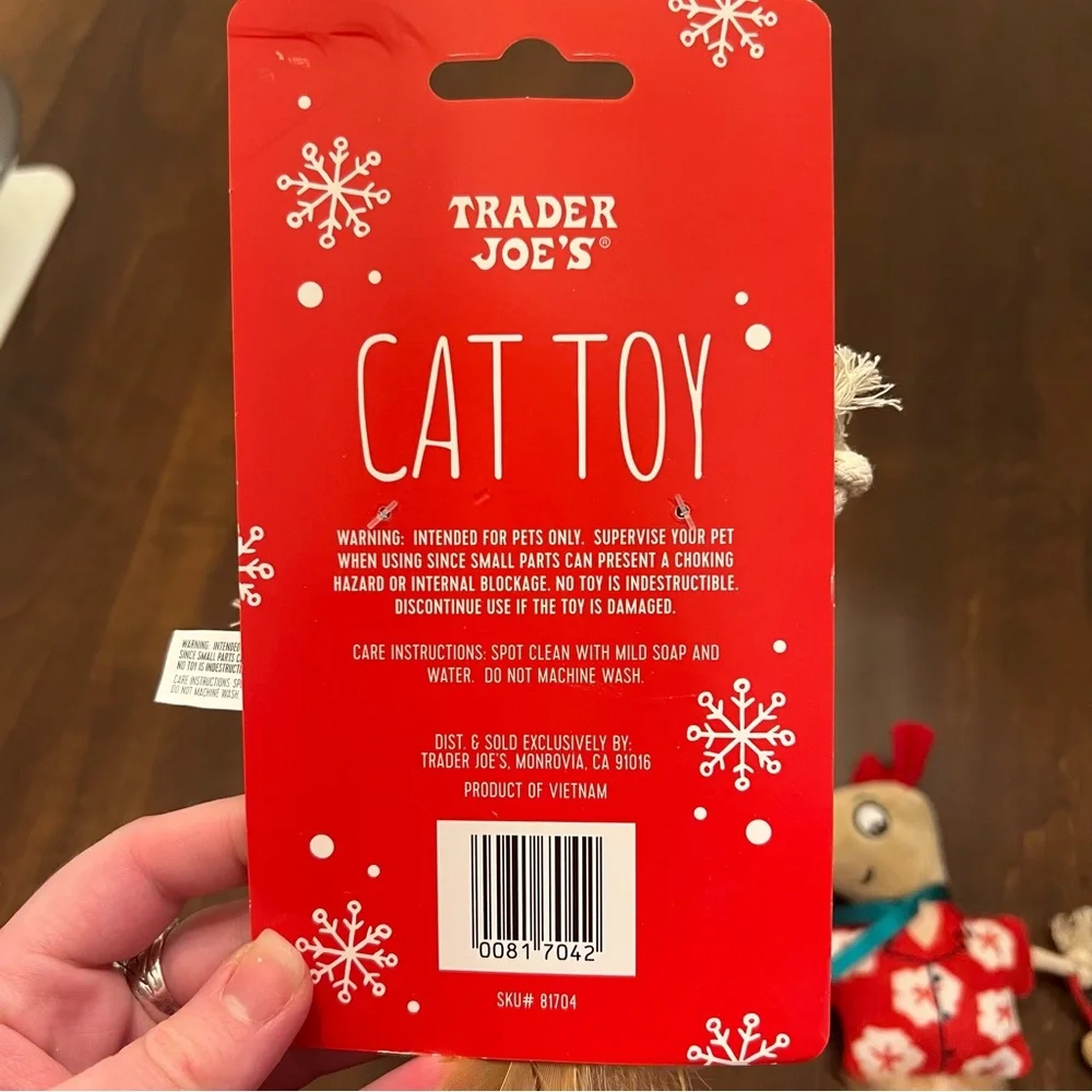 2 Cat Toys with Feathers, 1 NWT and 1 LIKE NEW - Picture 2 of 6